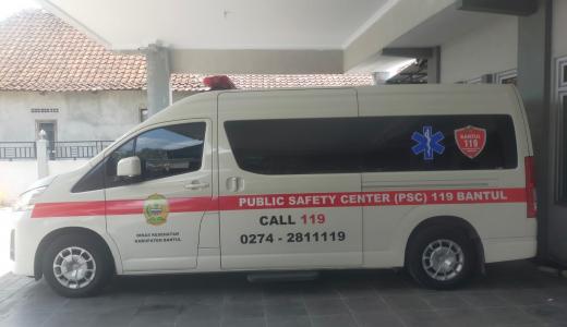 Unit Ambulans Emergensi Maternal.jpg